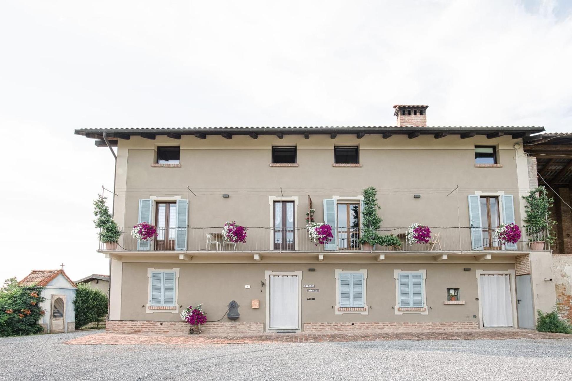 La Casa Di Roby-1 Appartamento La Morra Con Piscina Eksteriør bilde